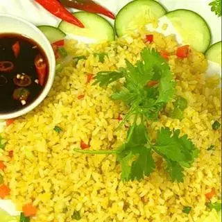 Hình ảnh Cơm trứng tỏi