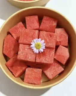 Hình ảnh Dưa hấu gọt sẵn
