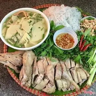Hình ảnh Combo 4 người ăn 1 vịt luộc - 1 bún khô kèm 1 canh măng tiết