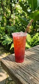 Hình ảnh Hồng Trà nho đỏ ly 700ml