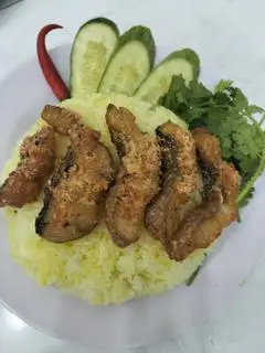 Hình ảnh Cơm cá rang muối Hồng Kông