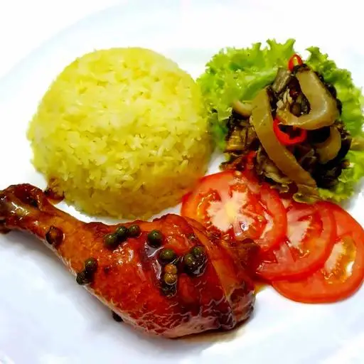 Hình ảnh Cơm đùi gà chiên mắm tỏi
