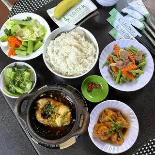 Hình ảnh Mâm 3: Gồm 3 phần cơm đầy đủ + Tặng 3 tàu hũ Singapore