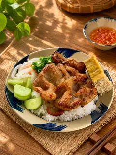 Hình ảnh Cơm tấm sườn chả