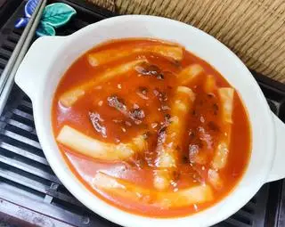 Hình ảnh Tokkbokki sốt phô mai