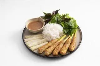 Hình ảnh Nem Lụi Bọc Xả