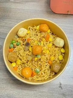 Hình ảnh Mì trộn bò viên