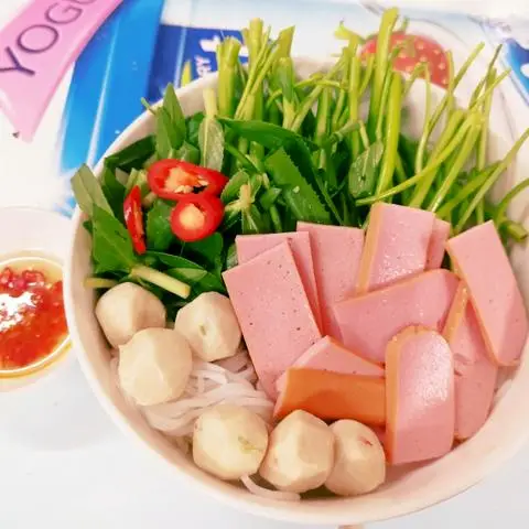 Hình ảnh xúc xích chả