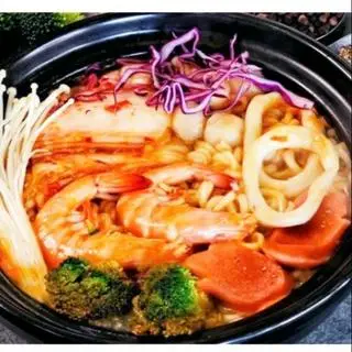 Hình ảnh Mỳ cay hải sản