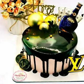 Hình ảnh Bánh SN socola chery orio trang trí đơn giản hiện đại 4-5 người ăn