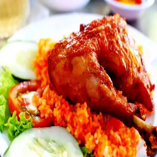 Hình ảnh Cơm đùi gà 1/4 sốt thái 