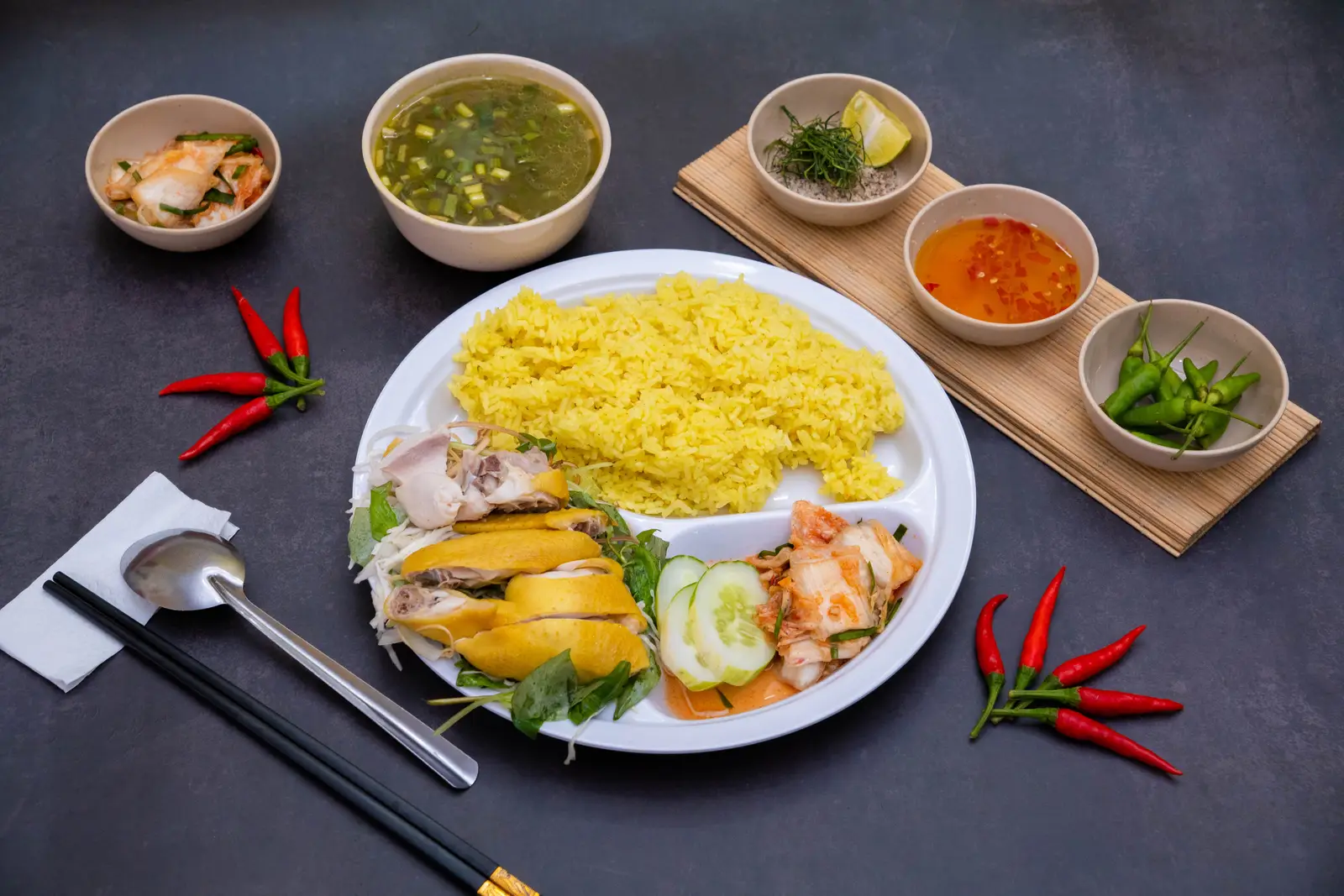 Hình ảnh cơm gà chặt