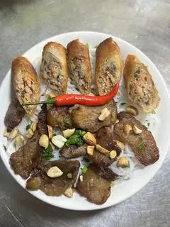 Hình ảnh Bún Thịt Nướng Chả Giò