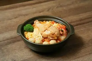 Hình ảnh Mì kim chi gà