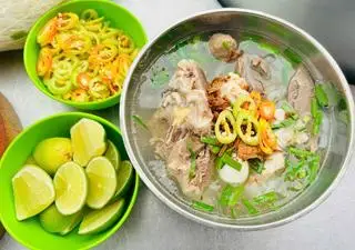 Hình ảnh Mì tươi nước xương