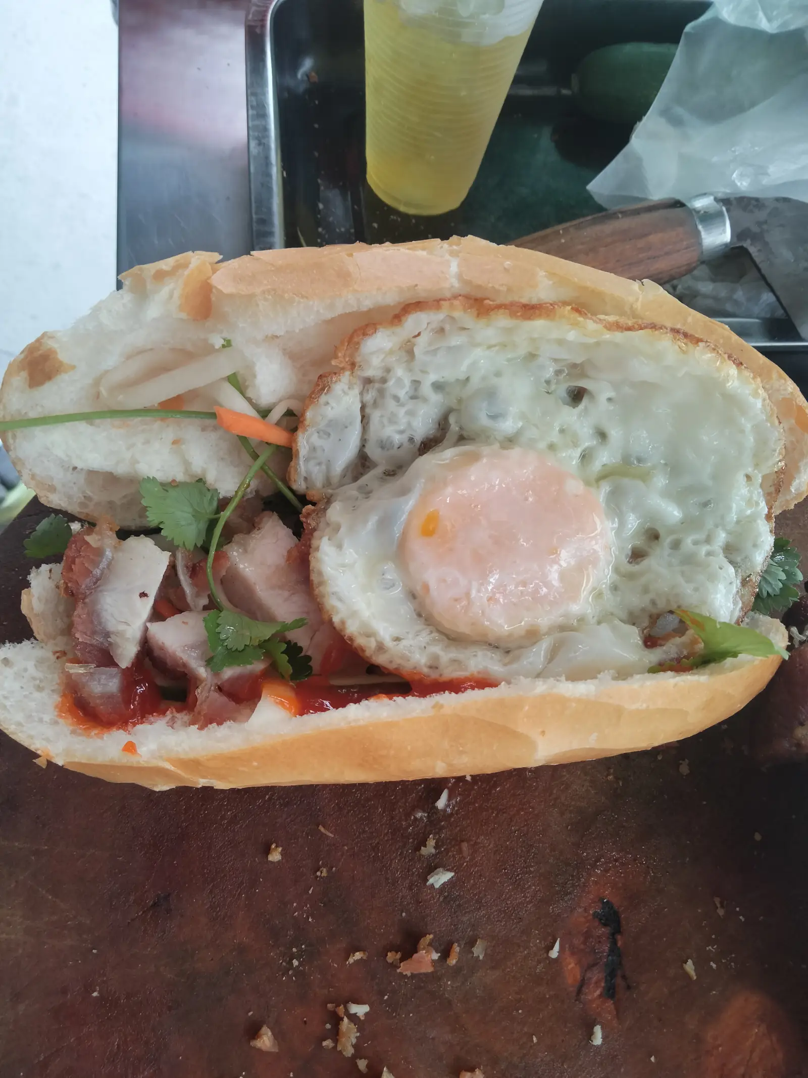 Hình ảnh BÁNH MÌ HEO QUAY+ỐP LA 