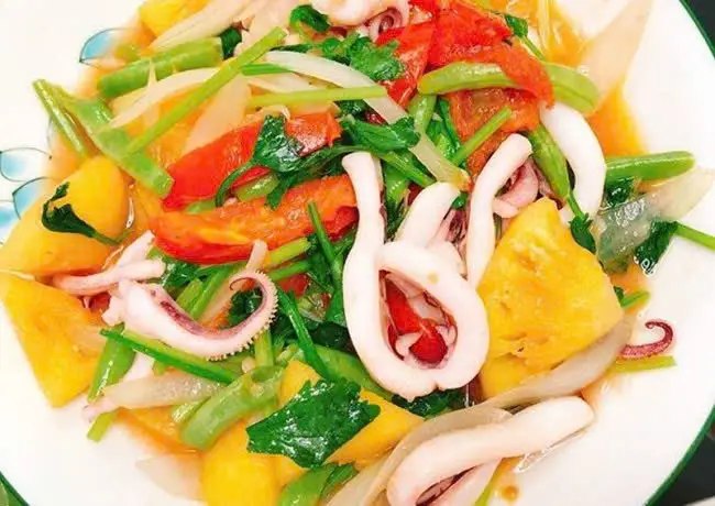 Hình ảnh Cơm Mực Xào Dưa Thơm 