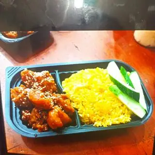 Hình ảnh Cơm gà sốt mật ong