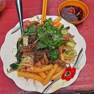 Hình ảnh Nui Xào Bò 