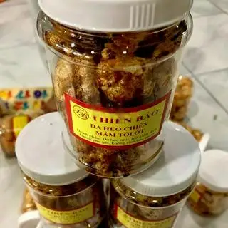 Hình ảnh Da Heo Chiên Giòn Lắc Muối tỏi ớt