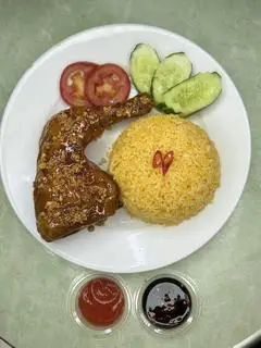 Hình ảnh Cơm Gà {Mắm Tỏi} Đùi Góc Tư 230 - 250g