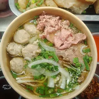 Hình ảnh Phở tái viên