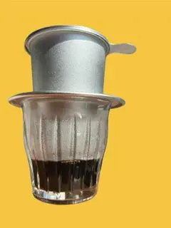 Hình ảnh Cà phê đen pha phin