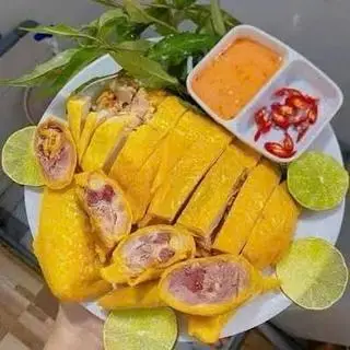 Hình ảnh NỬA CON GÀ Ủ MUỐI KÈM 2 SỐT CHẤM 