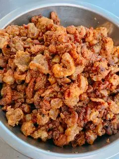 Hình ảnh Cơm Chiên Da Gà Sốt Mắm