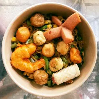 Hình ảnh Mỳ trộn thập cẩm
