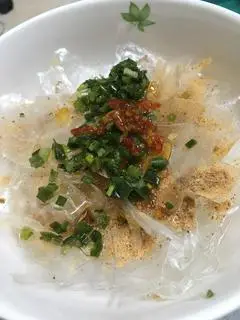Hình ảnh Bánh Tráng Trộn Muối Hành