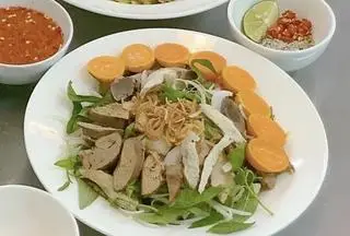 Hình ảnh Bánh Ướt Lòng Gà + Trứng Non