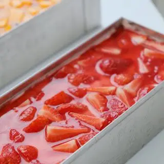 Hình ảnh Tiramisu dâu