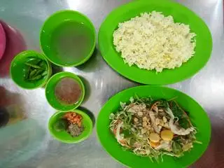 Hình ảnh Cơm gỏi gà