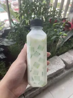 Hình ảnh Sữa chua thạch lá nếp - Chai 33l