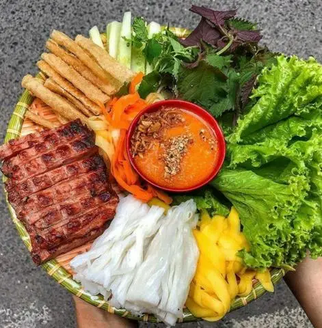 Hình ảnh Nem nướng Nha Trang xuất lớn 8 cuốn