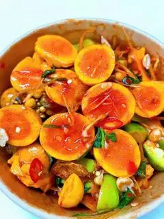 Hình ảnh Trứng Non Lòng Đào Sốt Thái - Hộp ~ 500gram