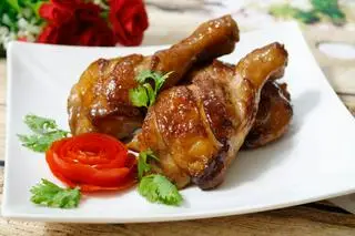 Hình ảnh Đùi gà nướng sa tế