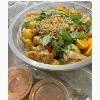 Hình ảnh combo 2 phần chân gà sốt thái size khổng lồ tặng kèm coca ly đá