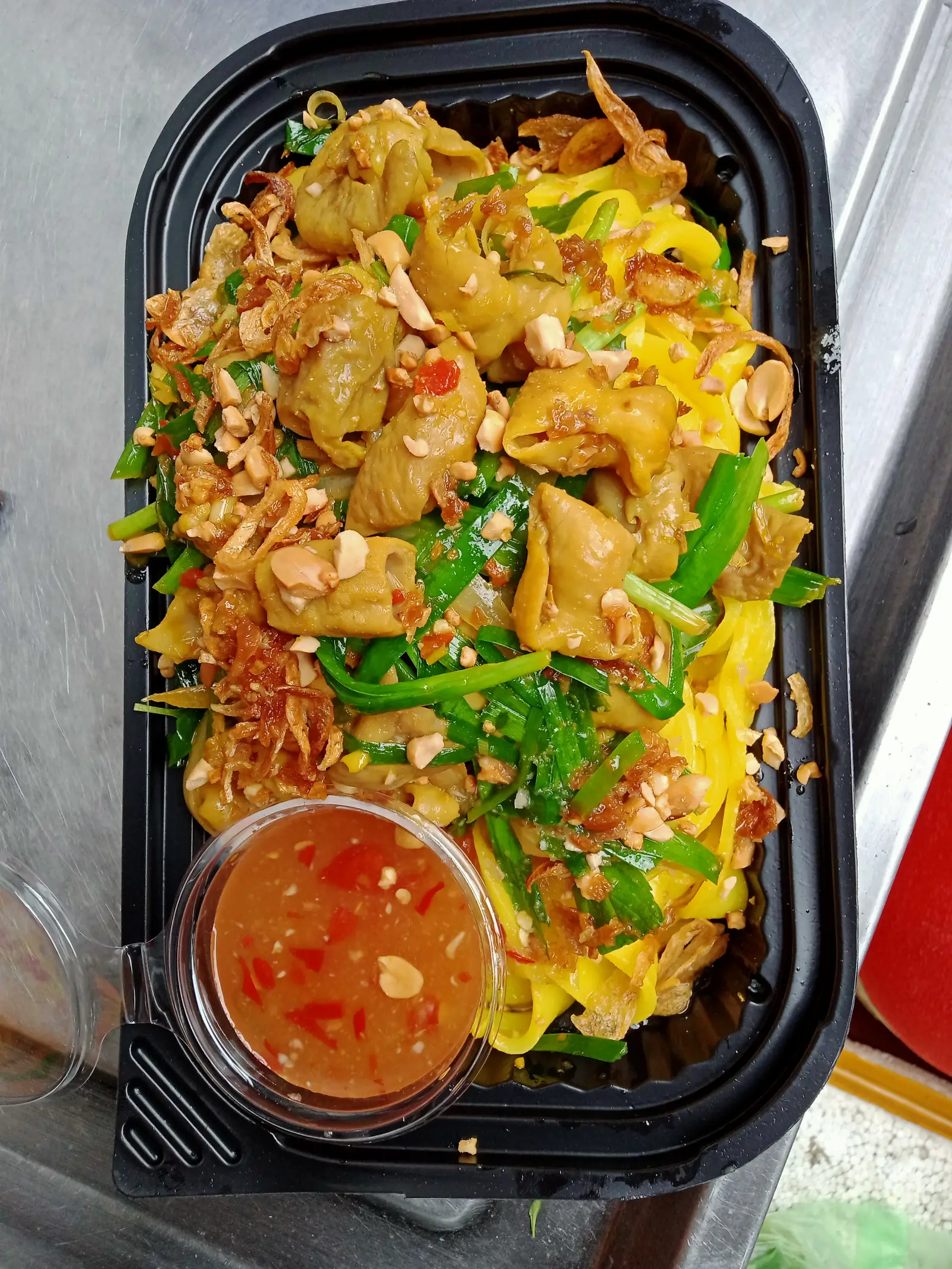 Hình ảnh mì quảng trộn lòng heo