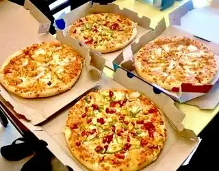 Hình ảnh Nhóm đông vui (04 bánh VỪA 21cm)