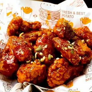 Hình ảnh Gà chiên sốt ngọt nửa suất - 양념치킨