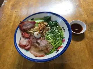 Hình ảnh Mì xá xíu