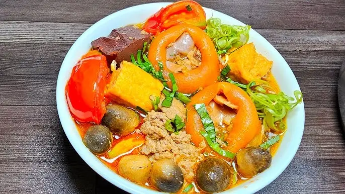 Hình ảnh Bún Riêu Ốc + Cua + Xương + Thịt Bắp