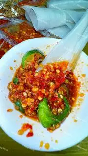 Hình ảnh Bánh tráng sốt tắc ớt rim mật ong