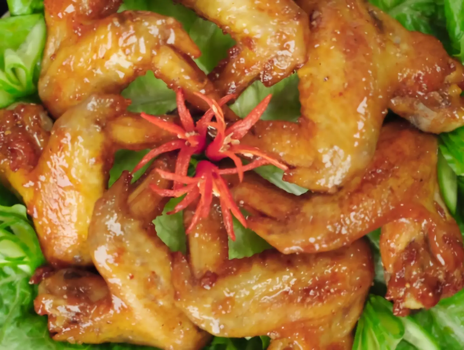 Hình ảnh cơm cánh gà chiên nước mắm