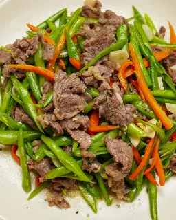 Hình ảnh BÒ XÀO ĐẬU QUE 