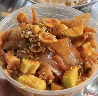 Hình ảnh Sứa - trứng non - chân gà sốt Thái