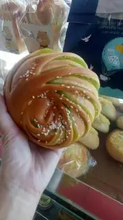 Hình ảnh bánh  lá dúa 