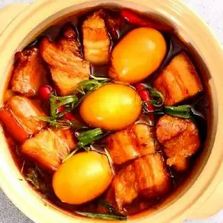 Hình ảnh Cơm Thịt Kho Trứng + Món Phụ